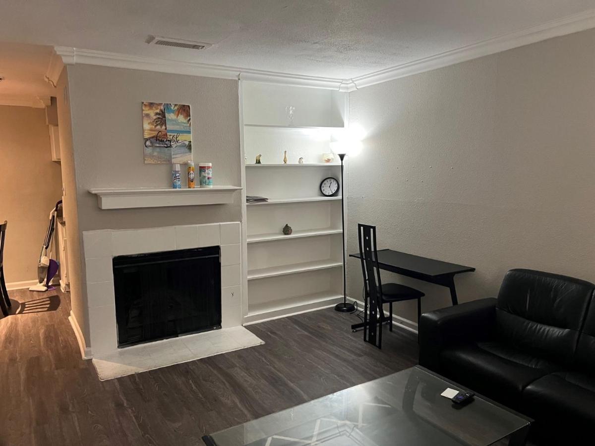 Beautiful 1-Bedroom Townhome With Nice Amenities Houston Exteriör bild